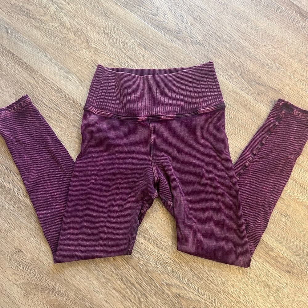 Avocado ribbed leggings! Size XS/S ♥️